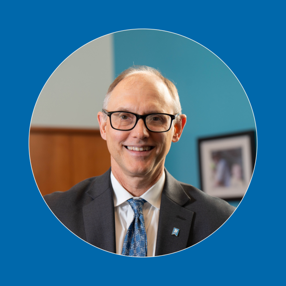 Roger Hartley circle crop